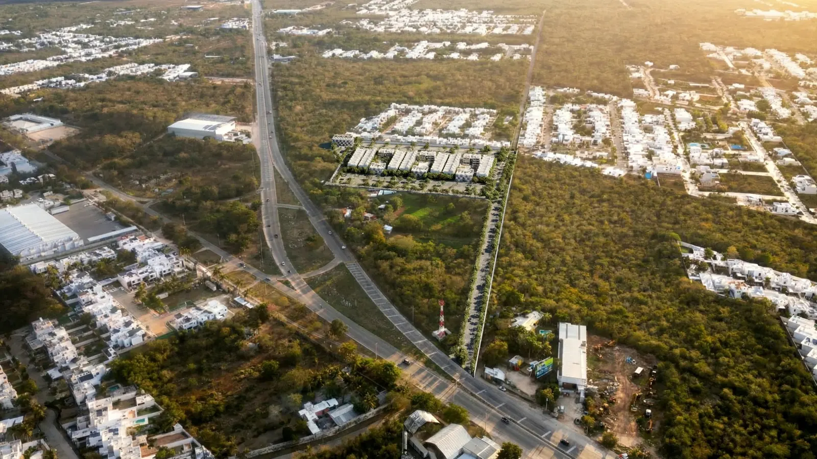 Vista aérea de la zona de Conkal, al norte de Mérida, con la carretera y nuevos desarrollos